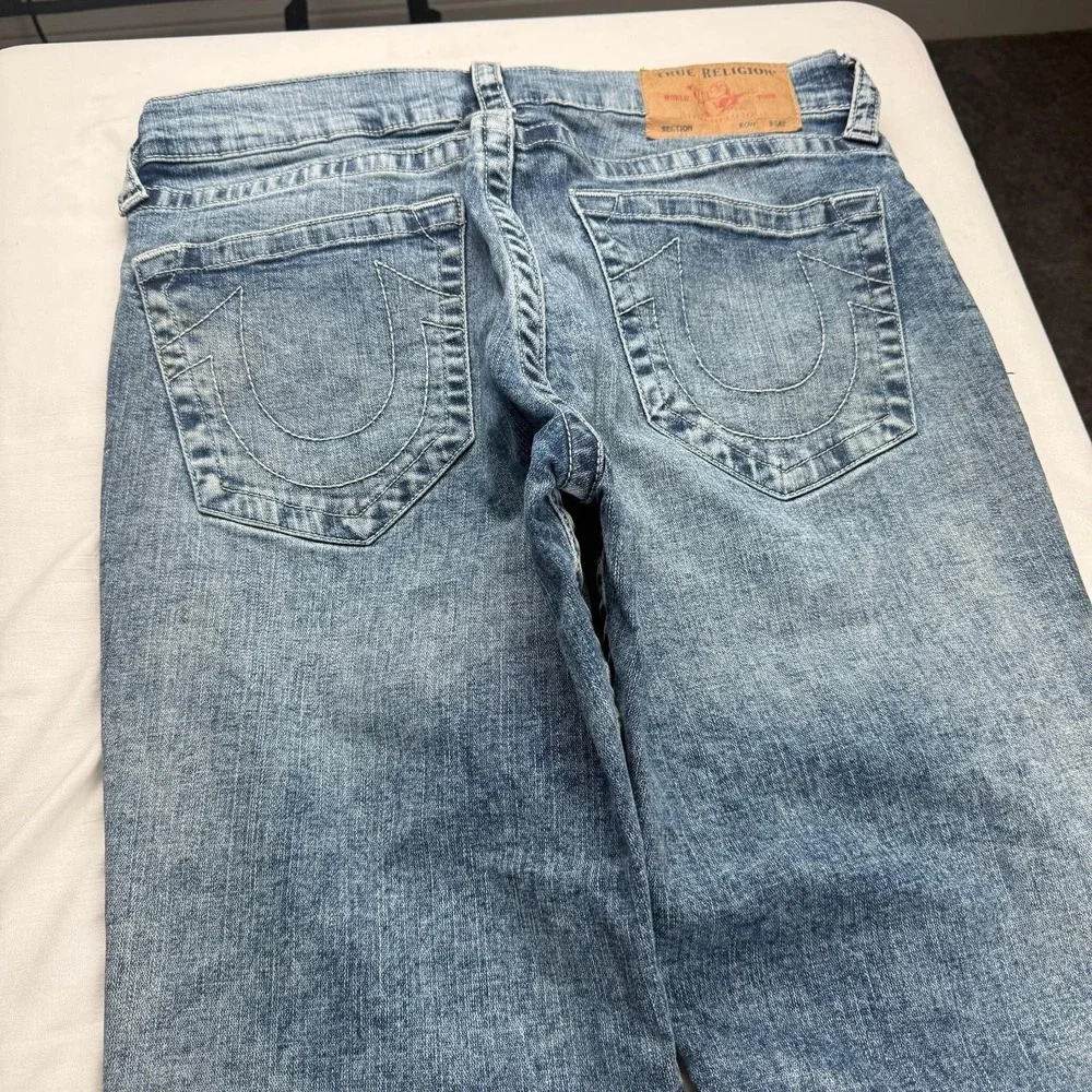 True Religion Ricky Jeans Mens 33x32 Blue Light Wash Relaxed Straight Distressed